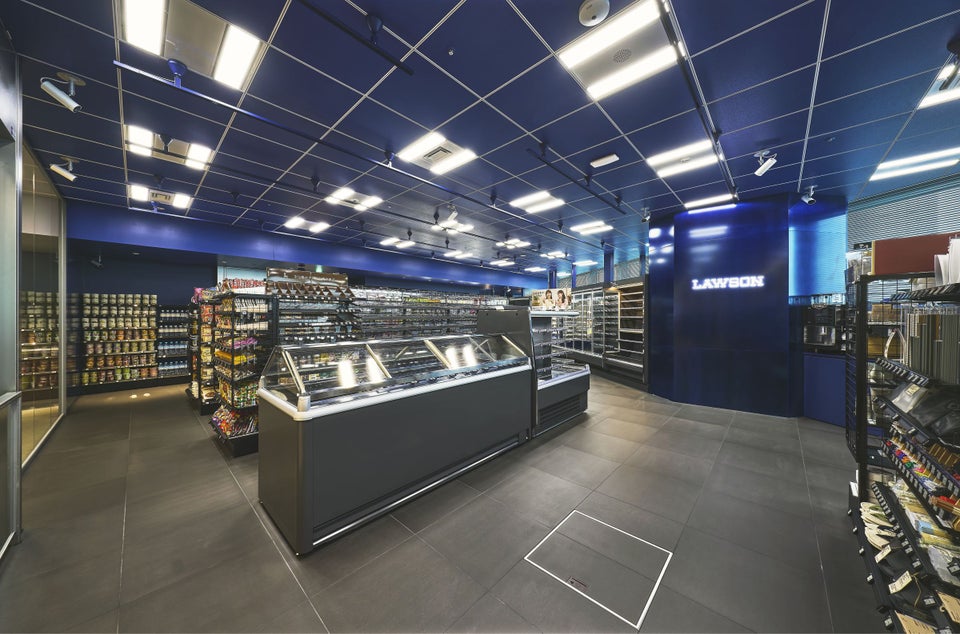 ローソン S KDDI高輪本社店1